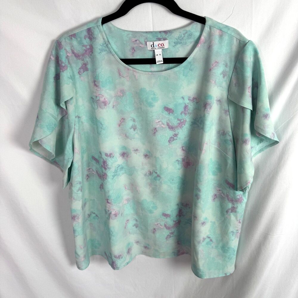 d&co Women's Top Blouse Size XL Mint Green Floral Print Short Sleeves
